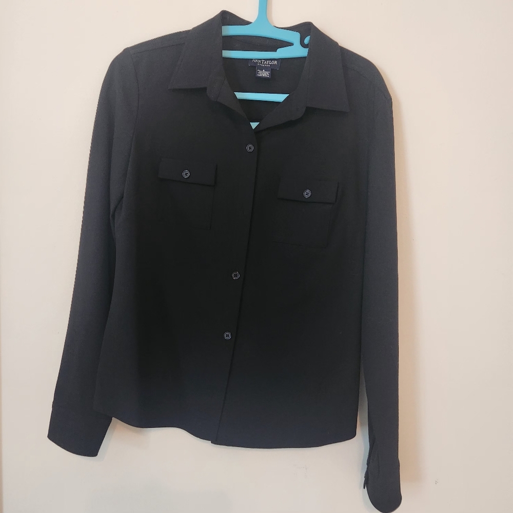 Ann Taylor stretch button down long sleeve shirt